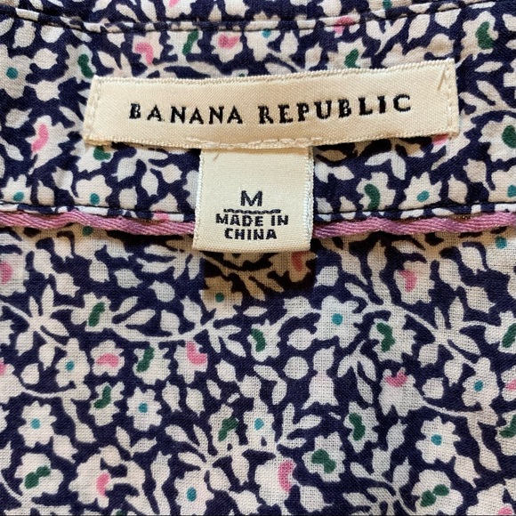 Banana Republic Navy Floral Cotton Blouse, Medium, EUC - Picture 4 of 6